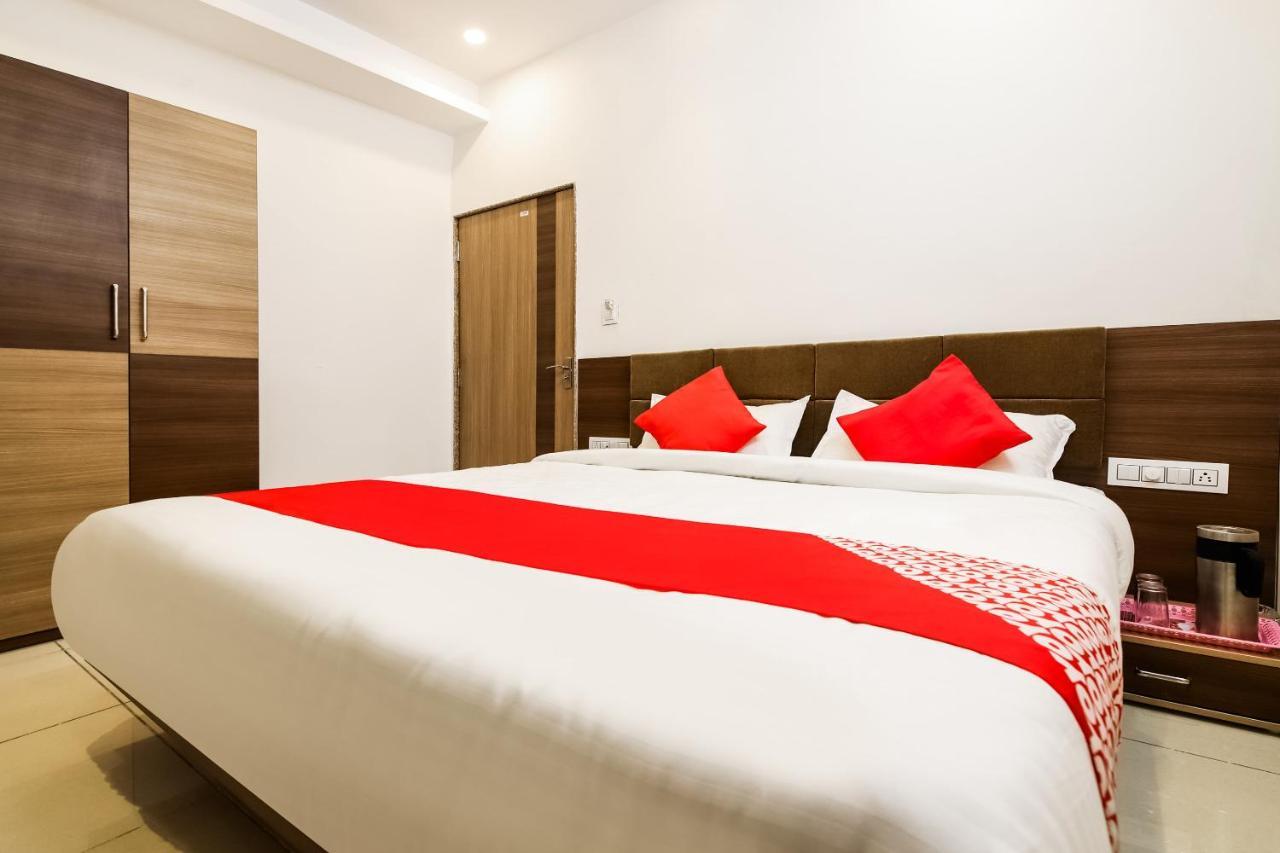 Oyo 60873 Krishna Royal Residency Hotel 3*